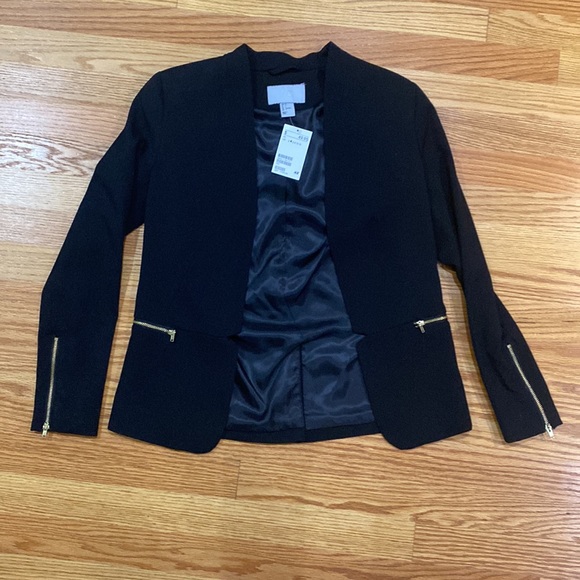 New H&M black blazer with zipper - Picture 2 of 8